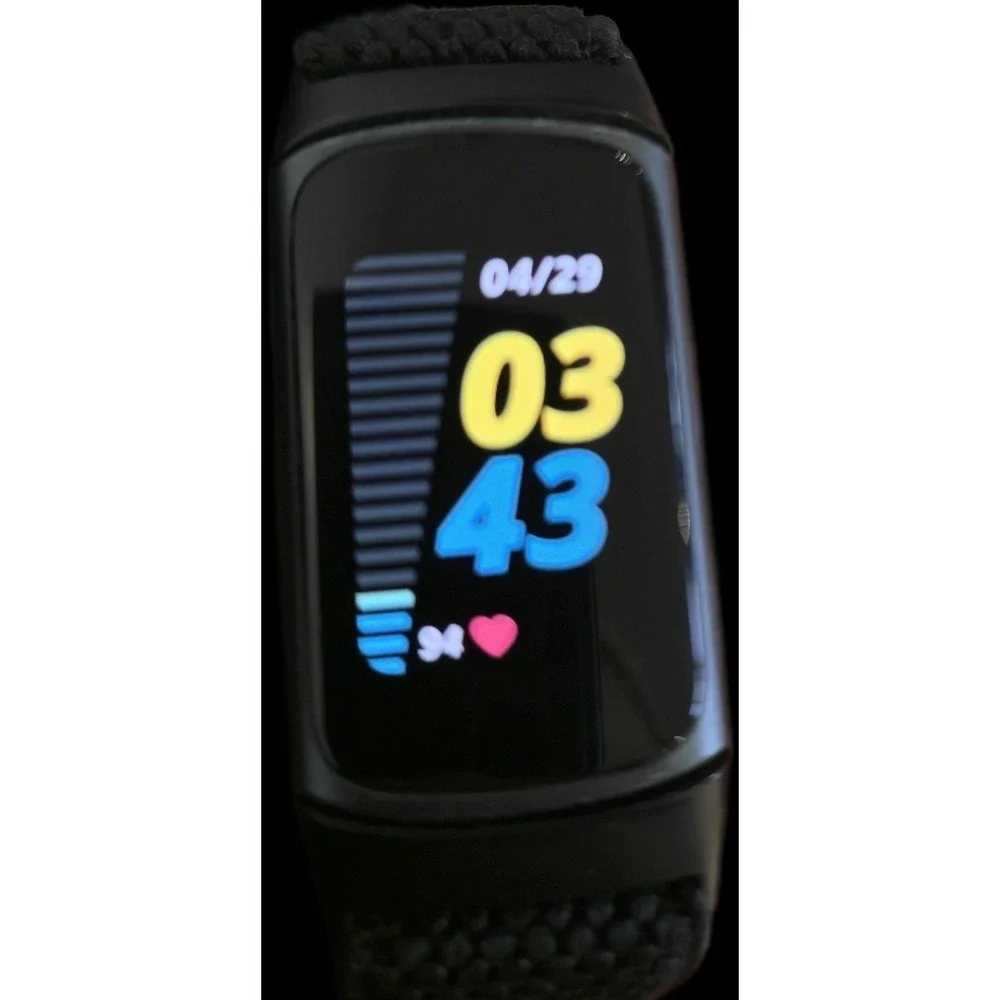 Fitbit Charge‎ 5 w/ Charger - works - tested